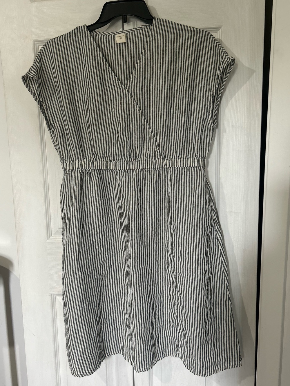 Lintico Casual Black & White Striped Linen Dress with V-Neck size XL